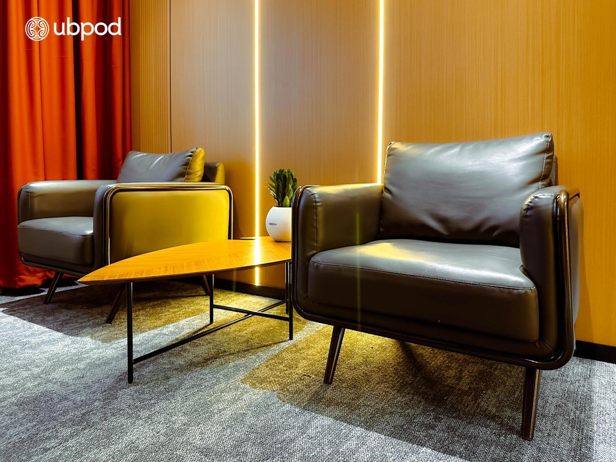 Ubpod- The First Capsule Hotel In Mongolia أولان باتور المظهر الخارجي الصورة