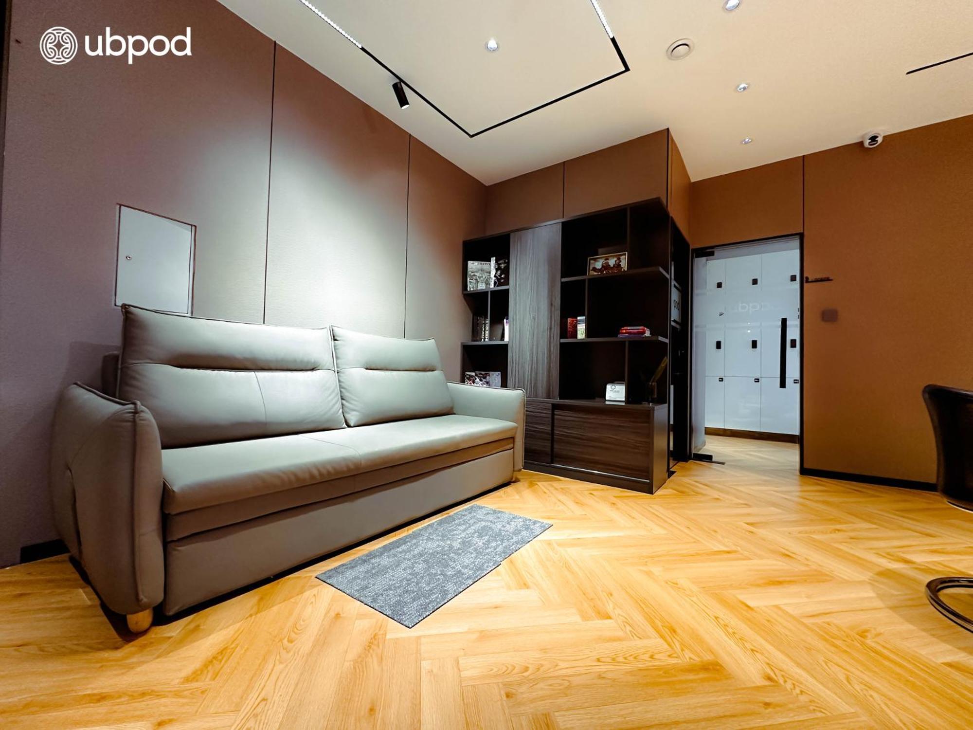 Ubpod- The First Capsule Hotel In Mongolia أولان باتور المظهر الخارجي الصورة
